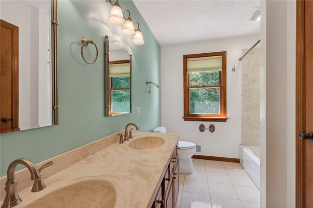 313 Blue Run Rd, Indiana Twp, PA 15024