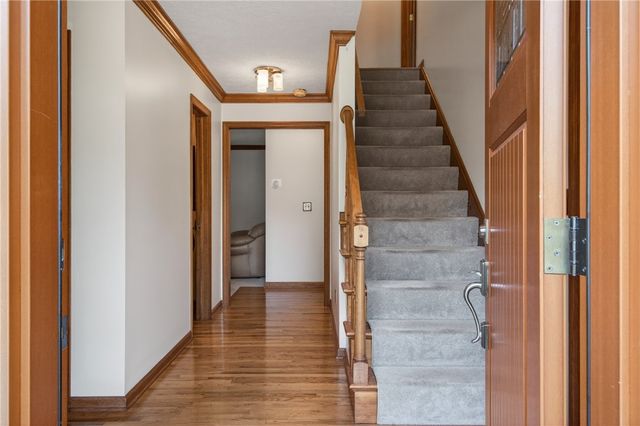313 Blue Run Rd, Indiana Twp, PA 15024
