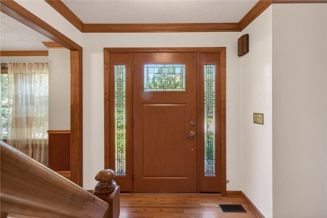 313 Blue Run Rd, Indiana Twp, PA 15024