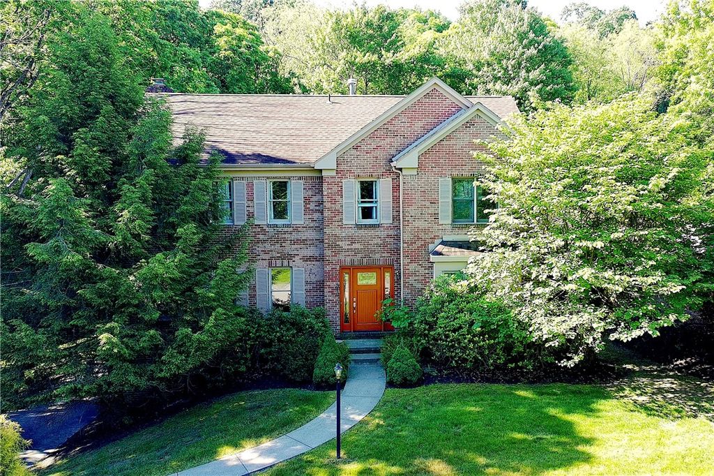 313 Blue Run Rd, Indiana Twp, PA 15024