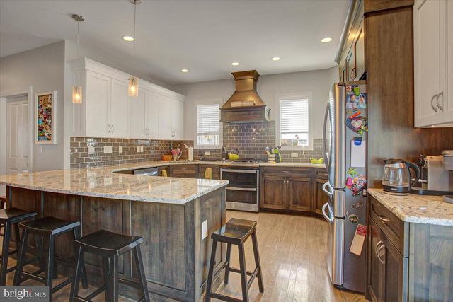 4 BAYBERRY RD, Carlisle, PA 17013