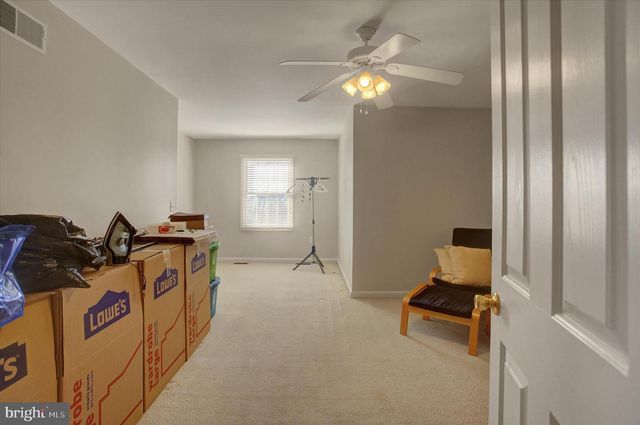 4 BAYBERRY RD, Carlisle, PA 17013