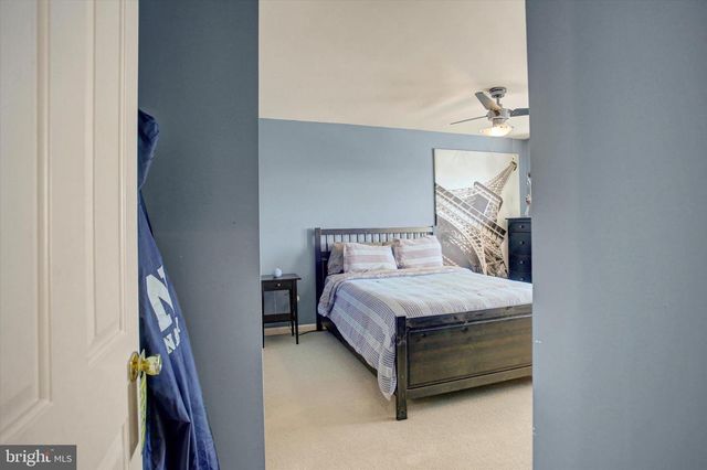 4 BAYBERRY RD, Carlisle, PA 17013