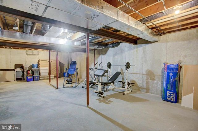 4 BAYBERRY RD, Carlisle, PA 17013