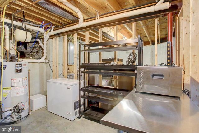 4 BAYBERRY RD, Carlisle, PA 17013