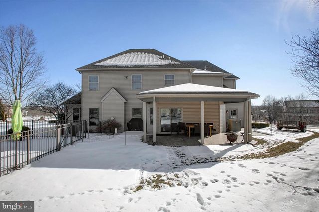 4 BAYBERRY RD, Carlisle, PA 17013