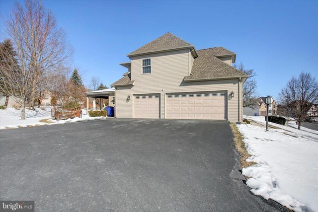 4 BAYBERRY RD, Carlisle, PA 17013