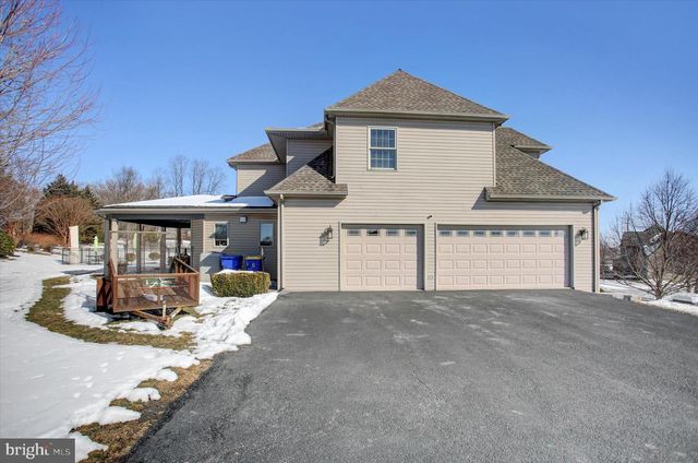 4 BAYBERRY RD, Carlisle, PA 17013