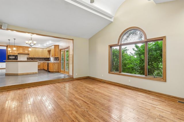 901 NW Campus Ridge Court, Ankeny, IA 50023