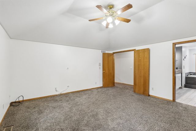 901 NW Campus Ridge Court, Ankeny, IA 50023