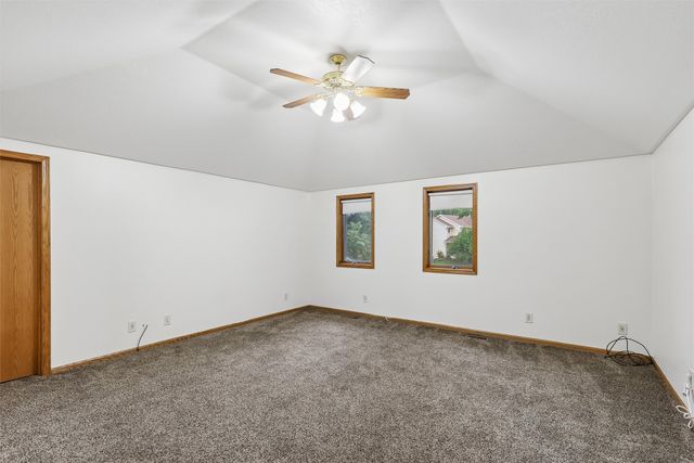 901 NW Campus Ridge Court, Ankeny, IA 50023