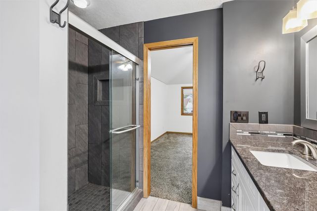 901 NW Campus Ridge Court, Ankeny, IA 50023