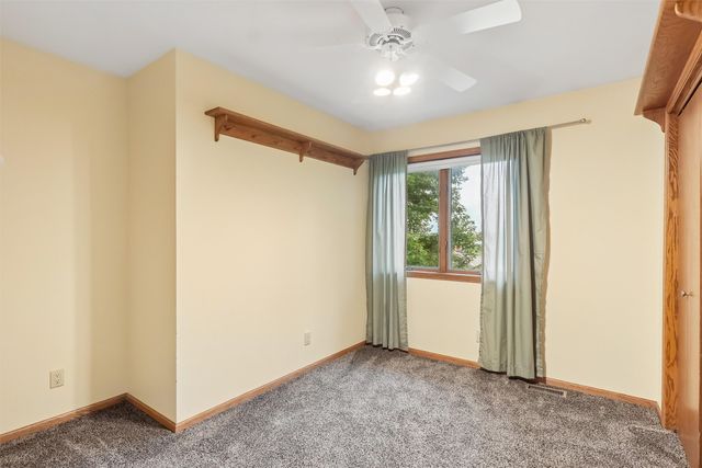 901 NW Campus Ridge Court, Ankeny, IA 50023