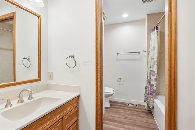 901 NW Campus Ridge Court, Ankeny, IA 50023