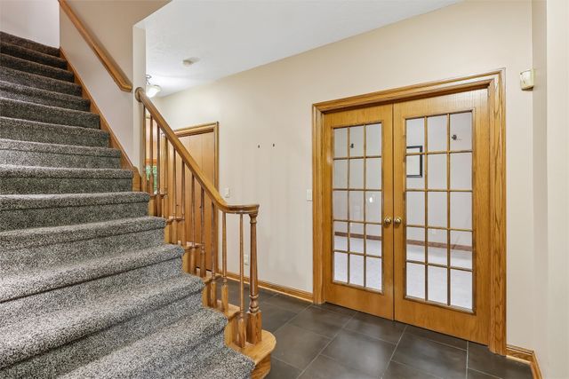 901 NW Campus Ridge Court, Ankeny, IA 50023