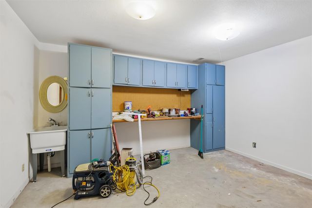 901 NW Campus Ridge Court, Ankeny, IA 50023
