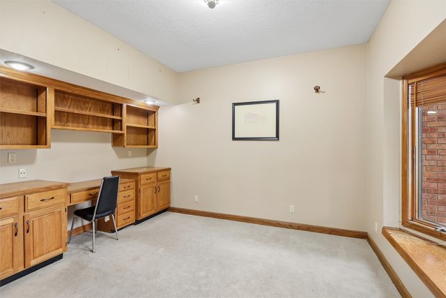 901 NW Campus Ridge Court, Ankeny, IA 50023