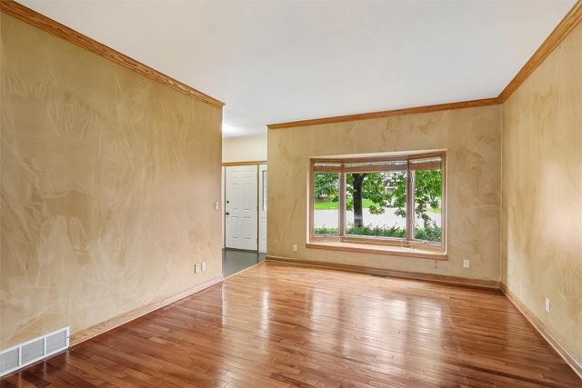 901 NW Campus Ridge Court, Ankeny, IA 50023
