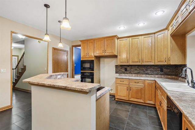 901 NW Campus Ridge Court, Ankeny, IA 50023