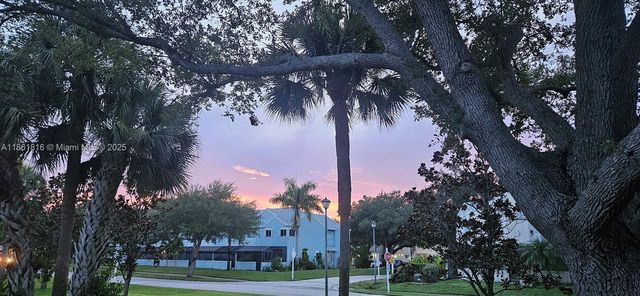 6198 Riverwalk Ln 1, Jupiter, FL 33458