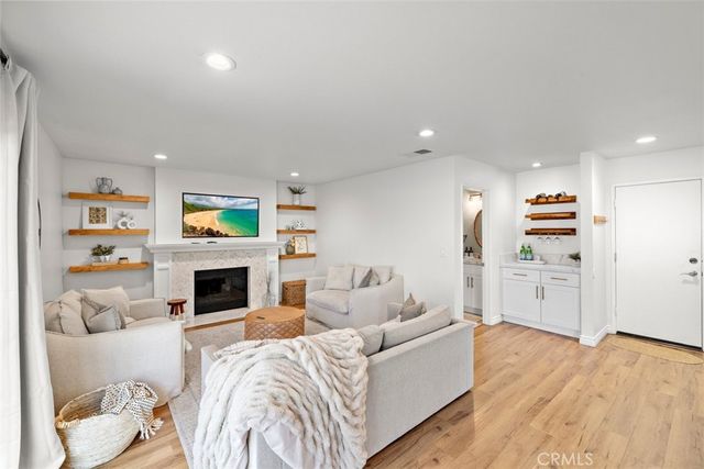 1279 Moss, Upland, CA 91784