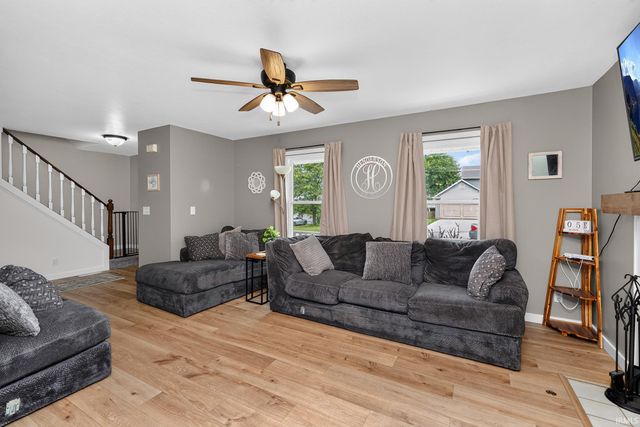 25726 Hunt Trail, South Bend, IN 46628