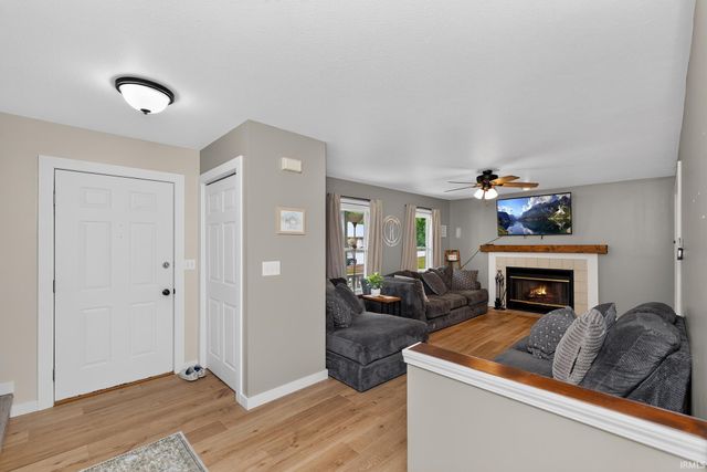 25726 Hunt Trail, South Bend, IN 46628