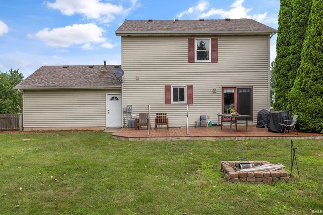 25726 Hunt Trail, South Bend, IN 46628
