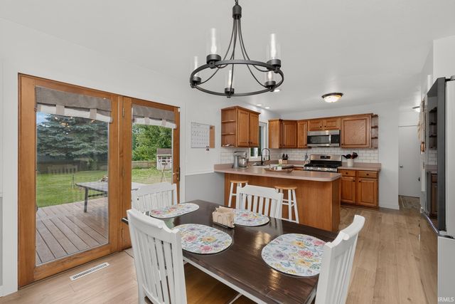 25726 Hunt Trail, South Bend, IN 46628