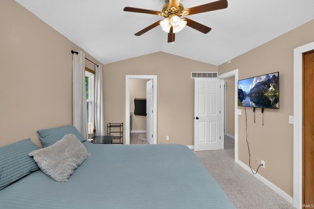 25726 Hunt Trail, South Bend, IN 46628