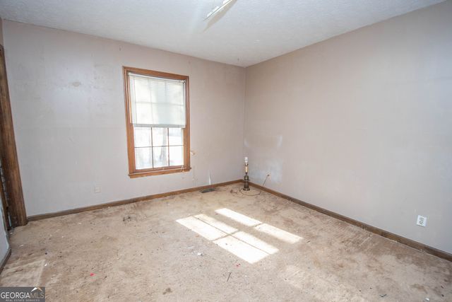 110 Canterbury Lane, Fayetteville, GA 30215