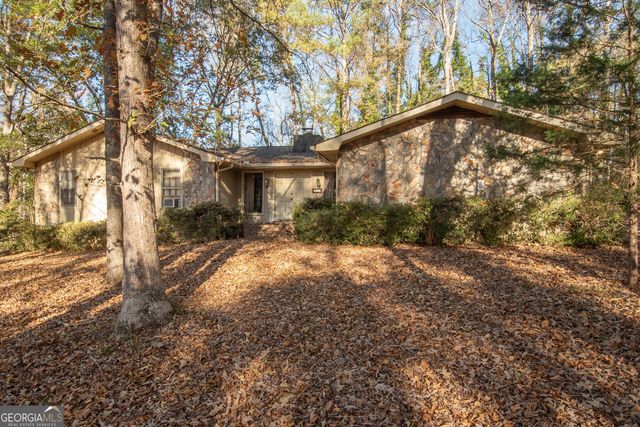 110 Canterbury Lane, Fayetteville, GA 30215