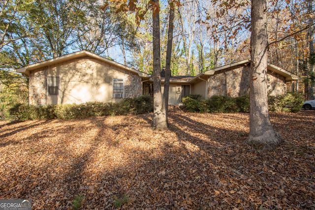 110 Canterbury Lane, Fayetteville, GA 30215