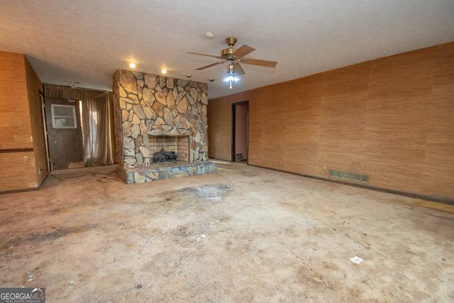 110 Canterbury Lane, Fayetteville, GA 30215