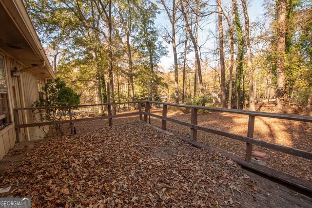 110 Canterbury Lane, Fayetteville, GA 30215