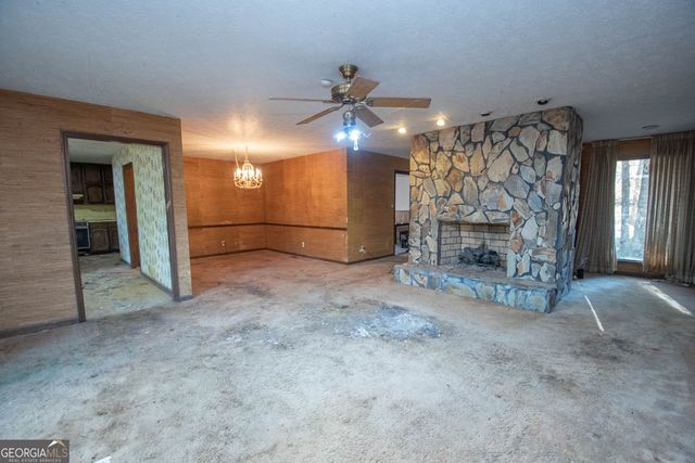 110 Canterbury Lane, Fayetteville, GA 30215