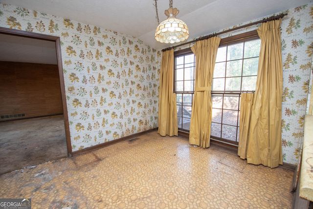 110 Canterbury Lane, Fayetteville, GA 30215