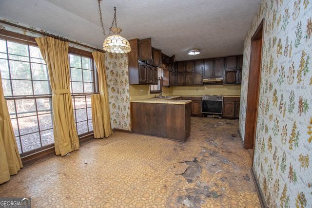 110 Canterbury Lane, Fayetteville, GA 30215