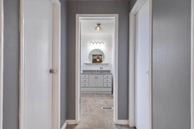 145 Angelia DR, Cedar Creek, TX 78612