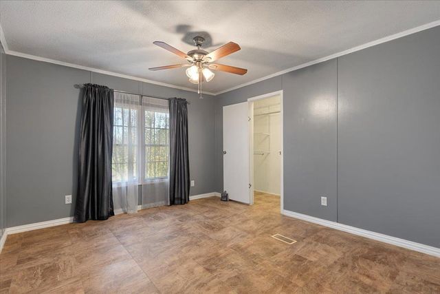 145 Angelia DR, Cedar Creek, TX 78612