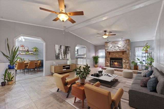 145 Angelia DR, Cedar Creek, TX 78612