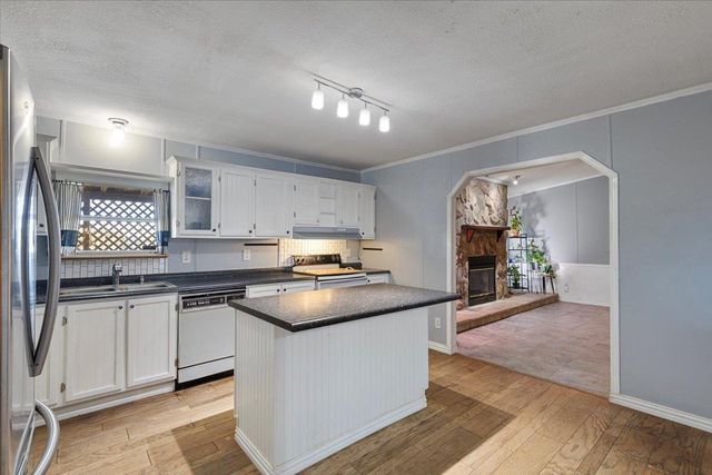 145 Angelia DR, Cedar Creek, TX 78612