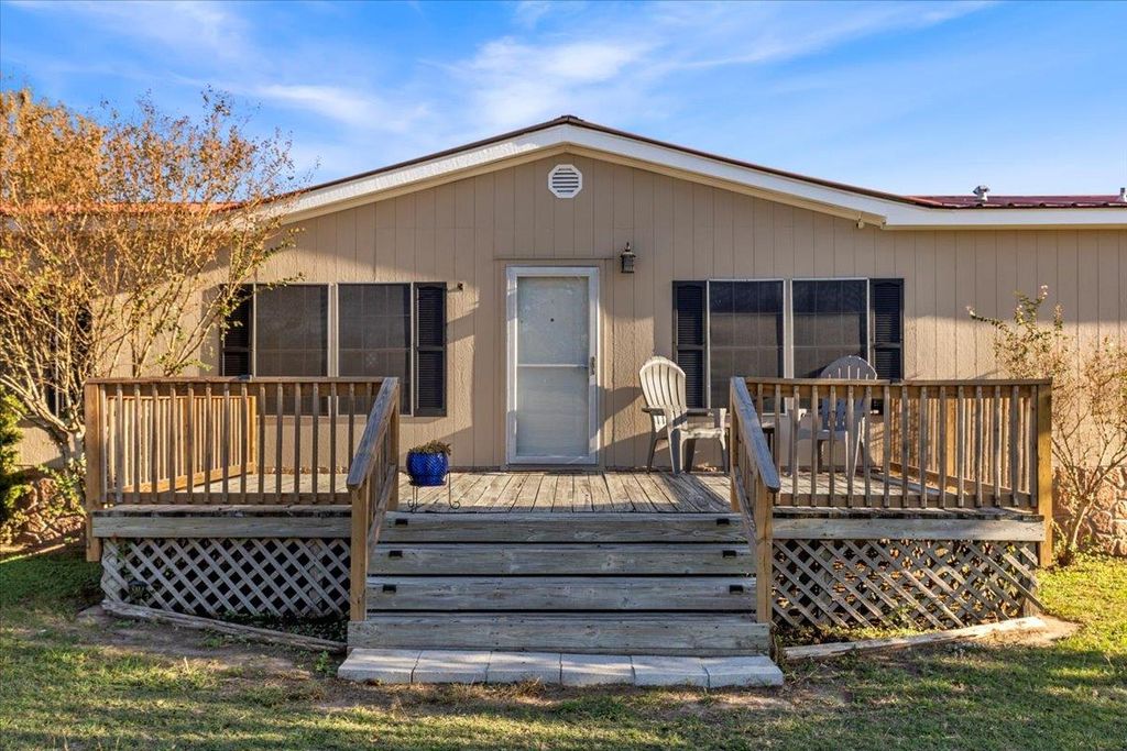 145 Angelia DR, Cedar Creek, TX 78612