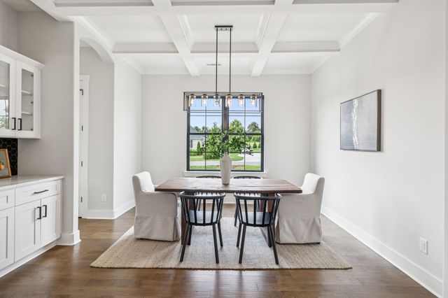 16 Blairmont Ct, Winchester, TN 37398