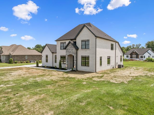 16 Blairmont Ct, Winchester, TN 37398