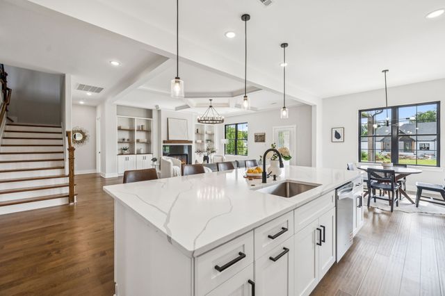 16 Blairmont Ct, Winchester, TN 37398