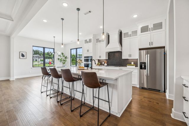 16 Blairmont Ct, Winchester, TN 37398