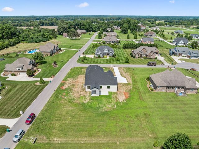 16 Blairmont Ct, Winchester, TN 37398