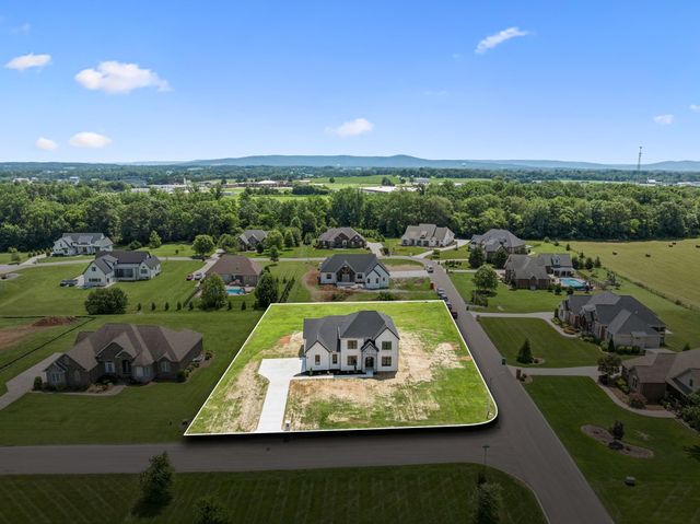 16 Blairmont Ct, Winchester, TN 37398