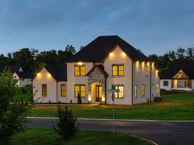 16 Blairmont Ct, Winchester, TN 37398